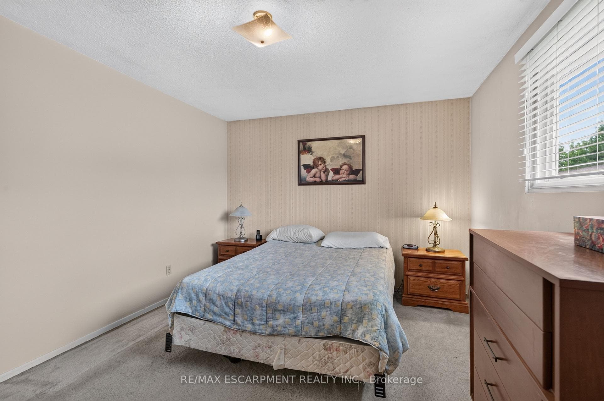 28 Boston Crescent photo 16