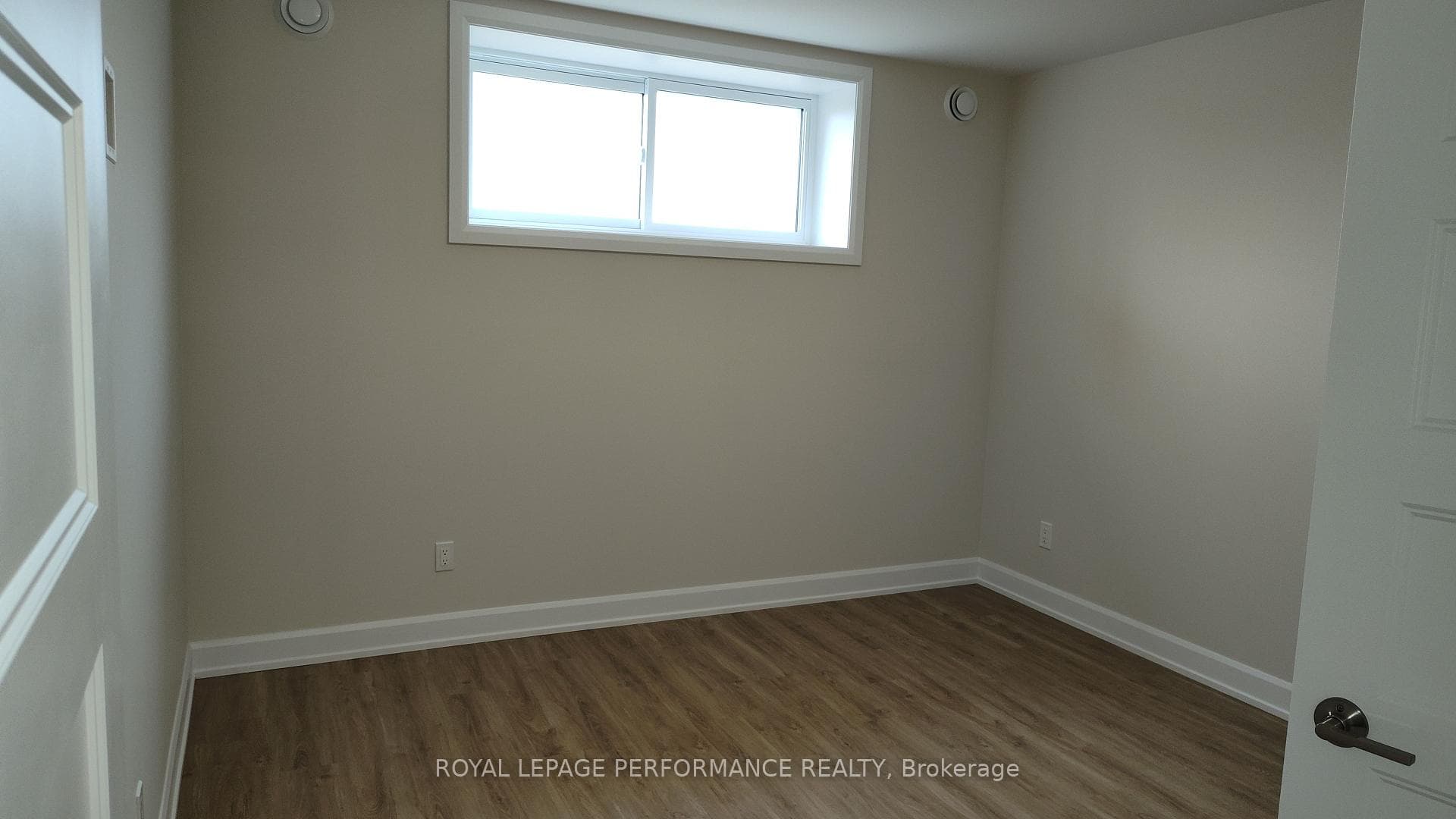 1223A Montblanc Crescent photo 9