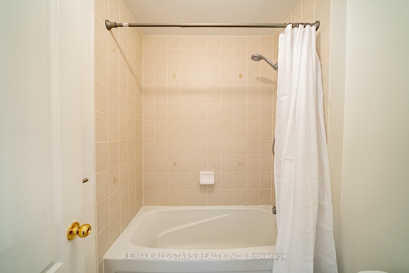 281 Reeves Way Boulevard photo 23