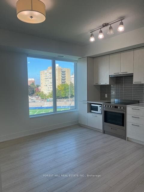 310 Tweedsmuir Avenue Unit 412 photo 11