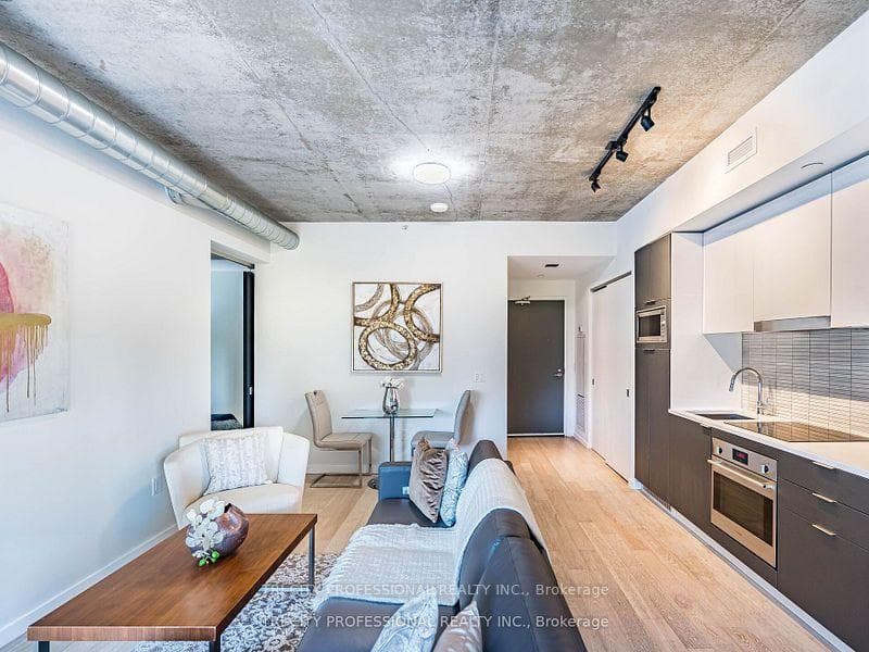 170 Bayview Avenue Unit 304 photo 17
