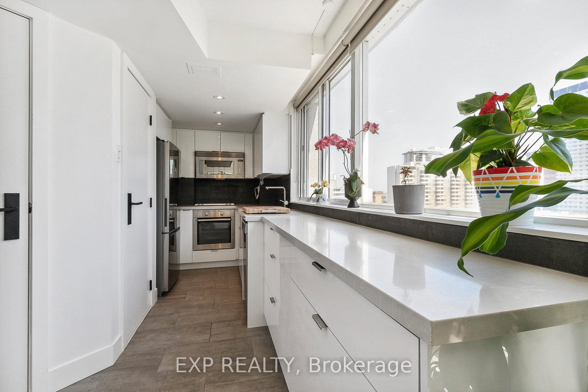 7 Broadway Avenue Unit 701 photo 13