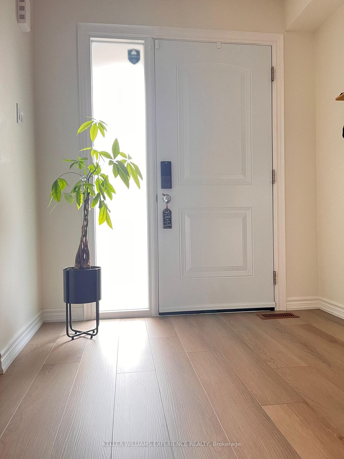 39 Harwood Drive photo 2