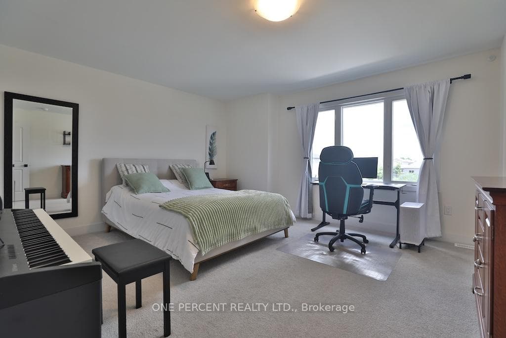 72 Dusenbury Drive photo 36