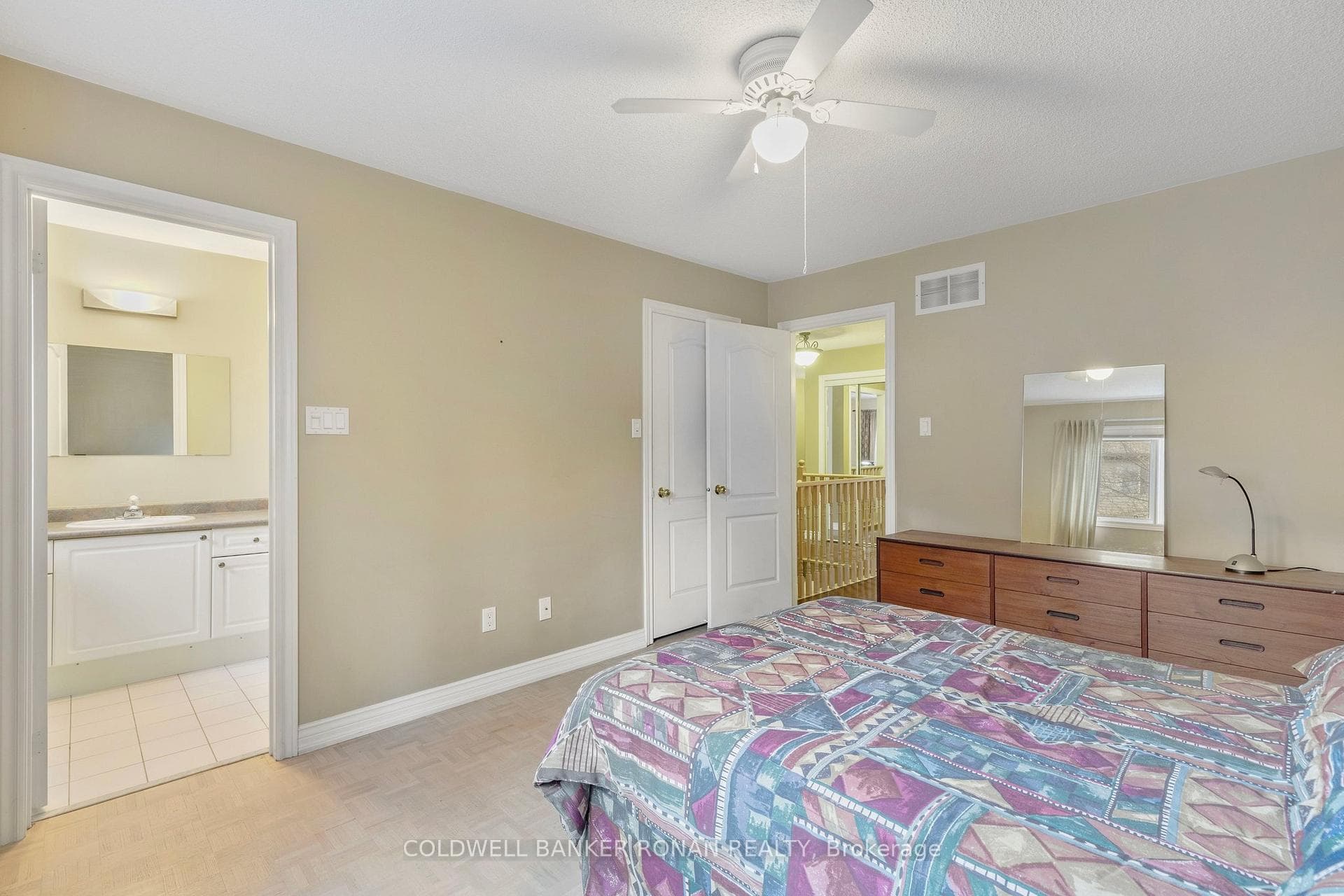 99 Banting Drive photo 19