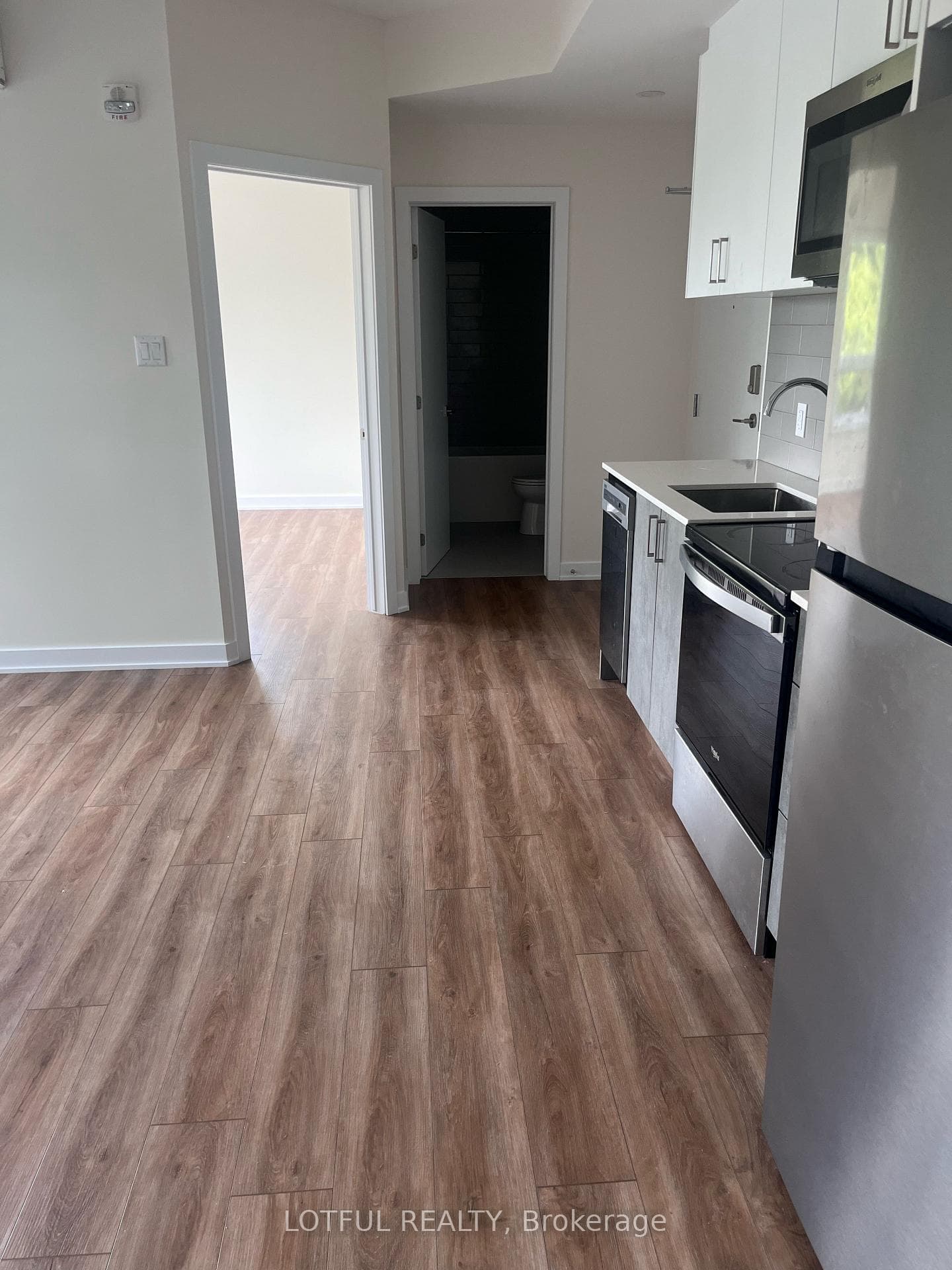 630 Churchill Avenue Unit 103 photo 6