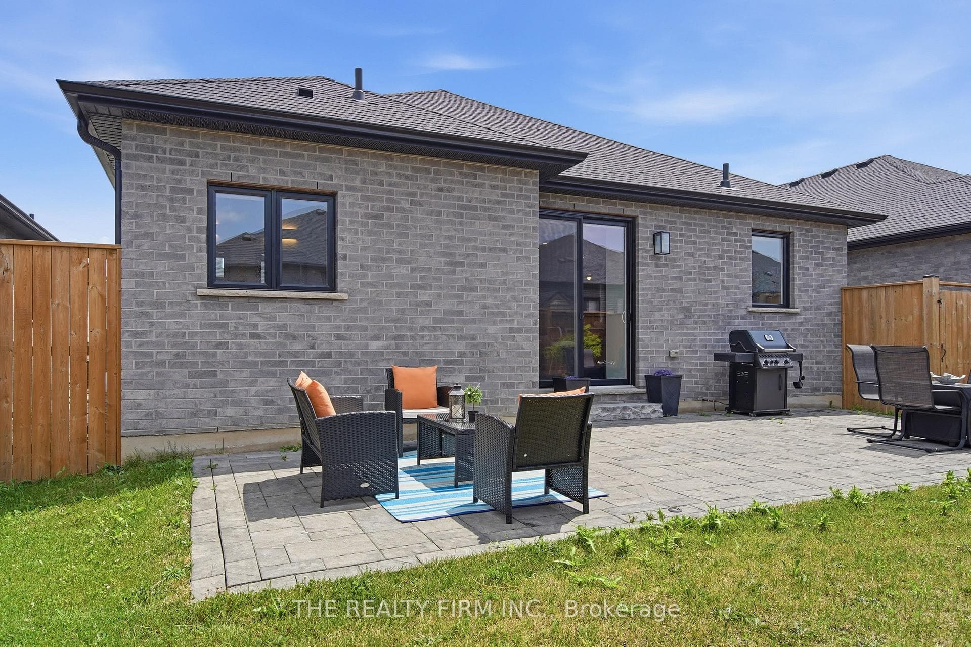 383 Daventry Way Unit 8 photo 44