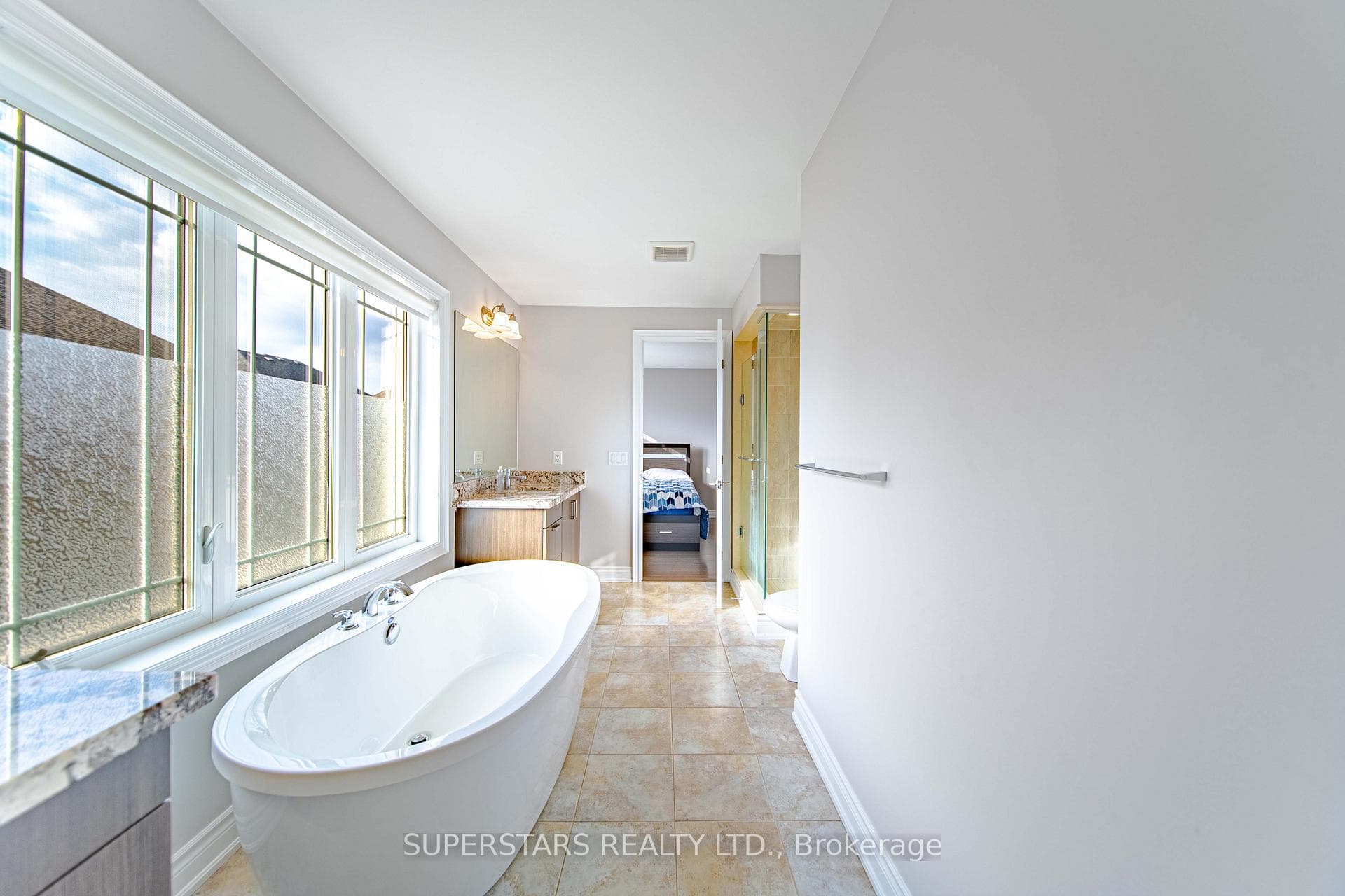 75 Walter English Drive photo 23