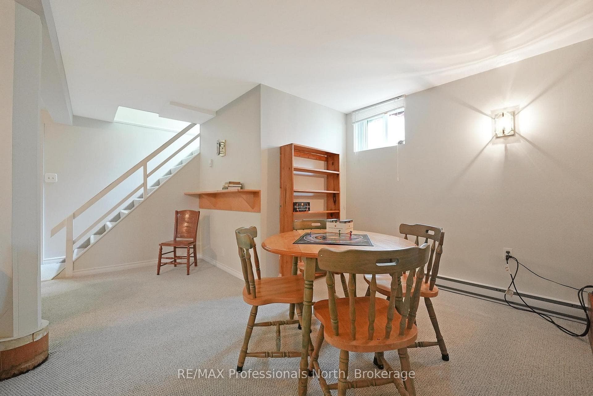 10 Stouffer Street photo 27