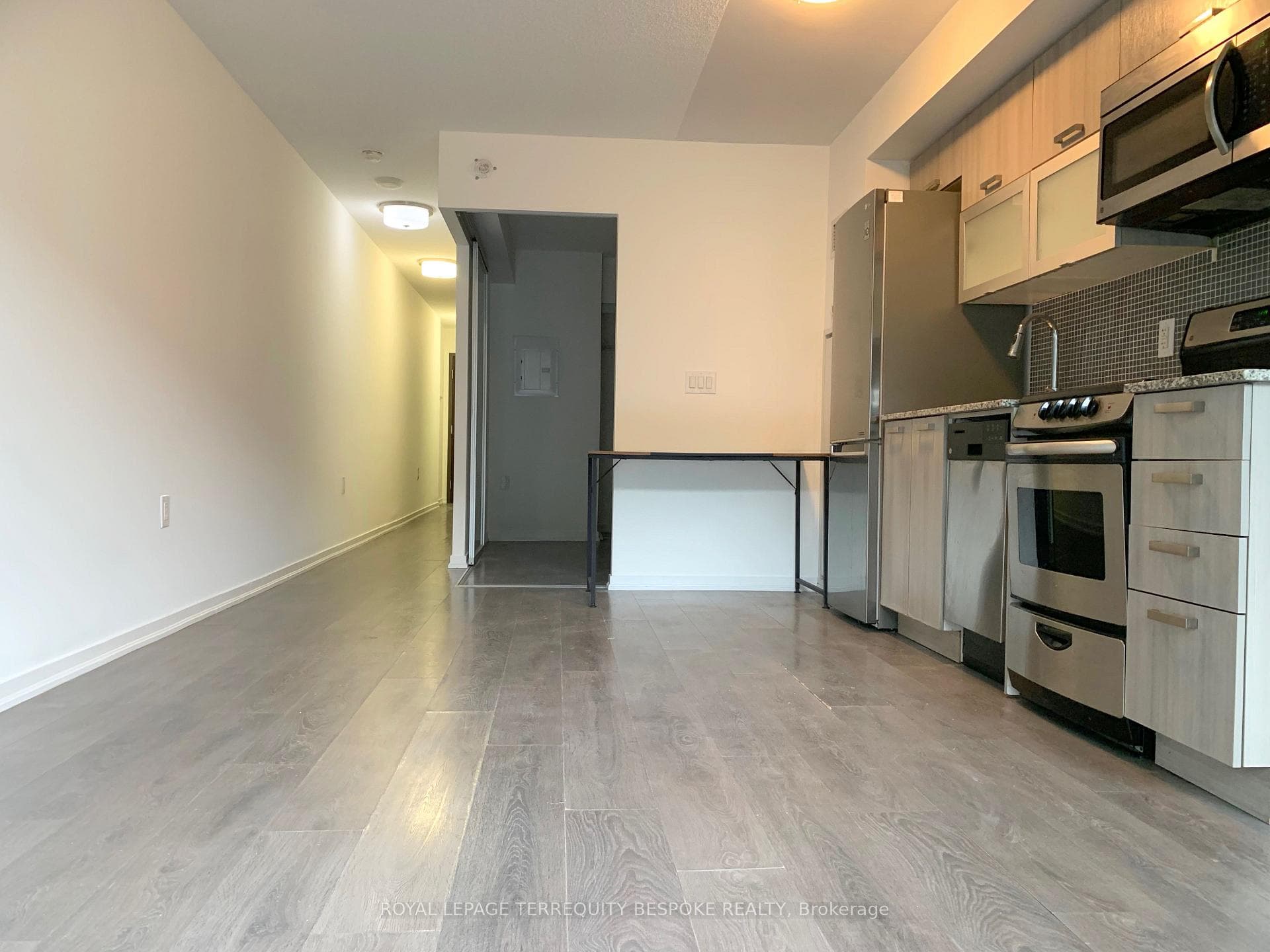 36 Lisgar Street Unit 509E photo 4