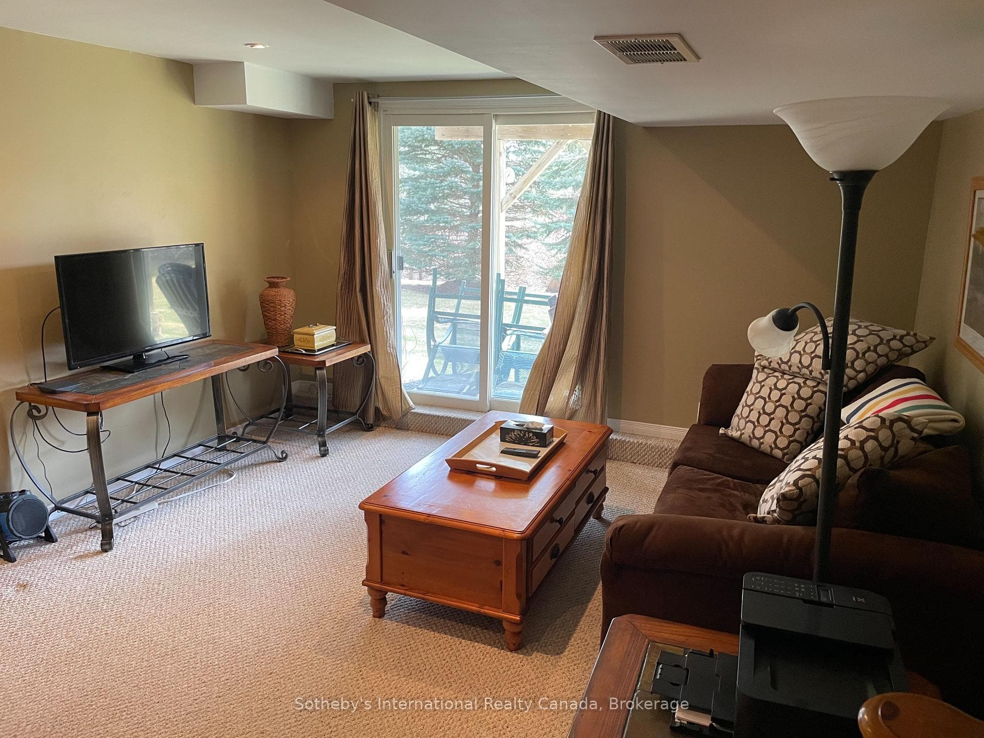 3 ROYALTON Lane photo 15