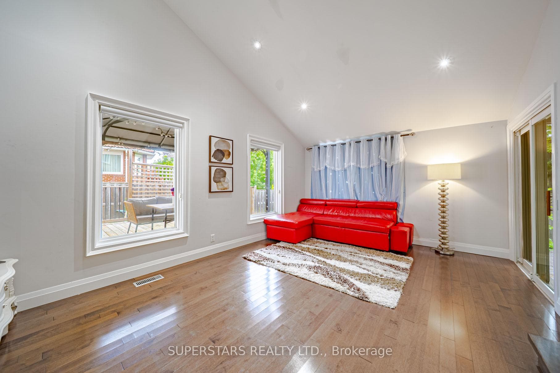 23 Montgomery Court photo 17