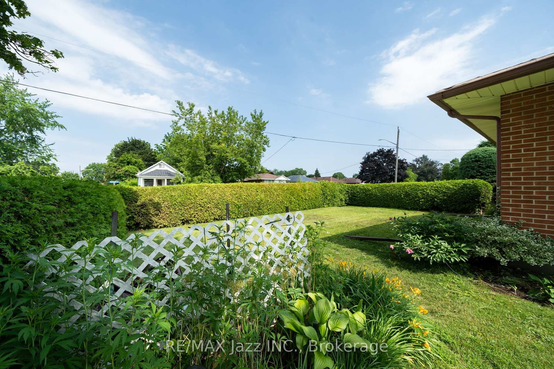607 Gliddon Avenue photo 46