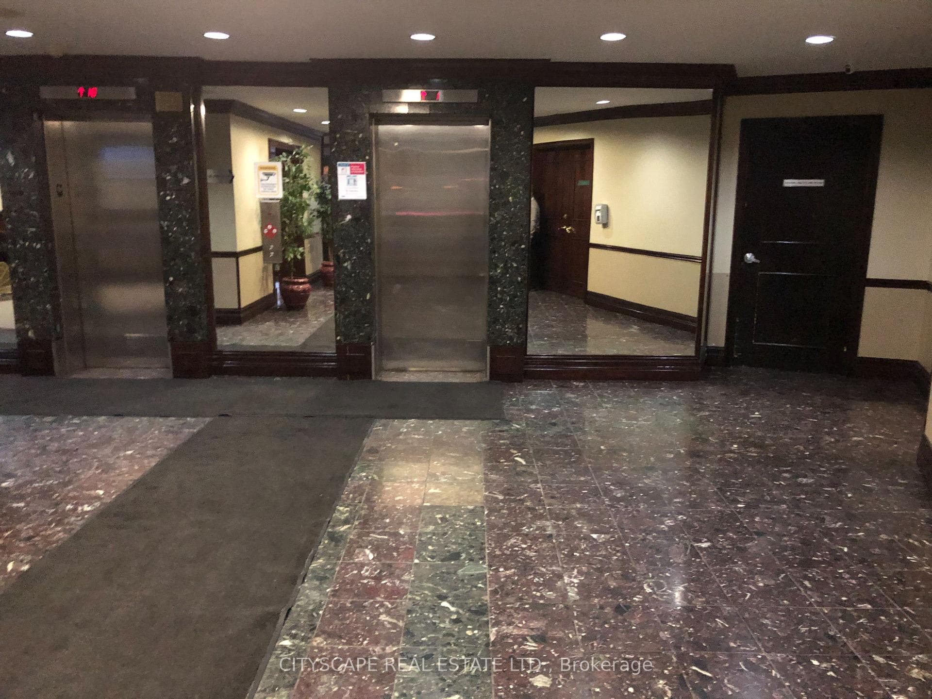 625 The West Mall N/A Unit 101 photo 3