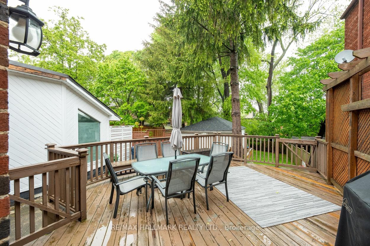 346 Roselawn Avenue photo 18