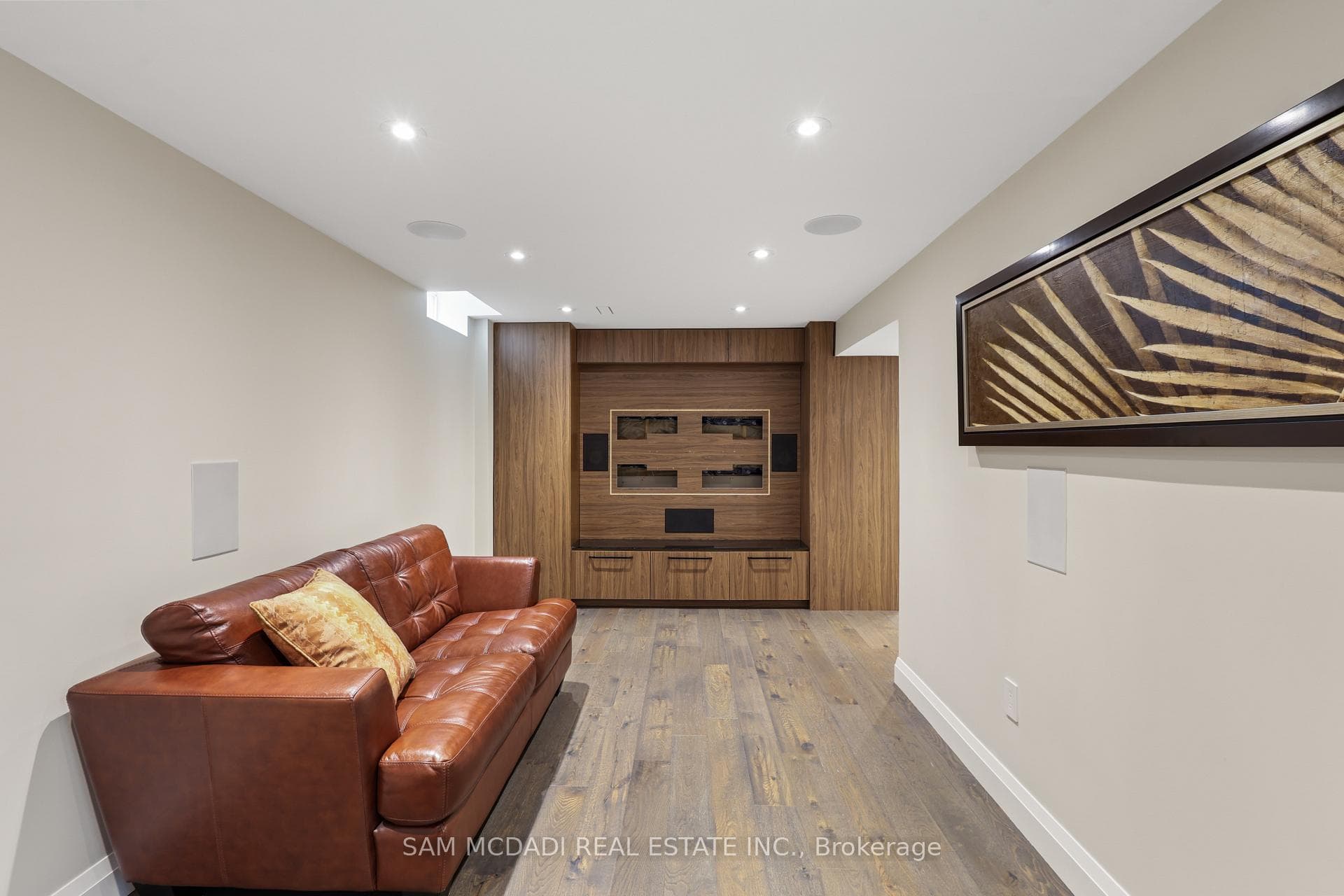 1541 Cuthbert Avenue photo 33
