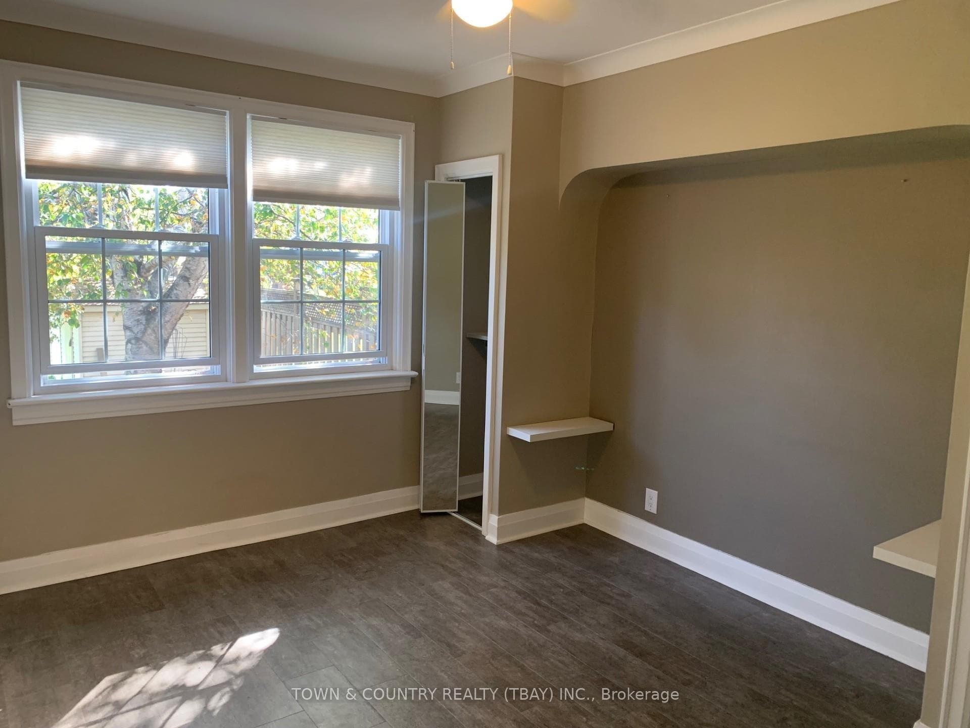 310 Brock Street photo 8