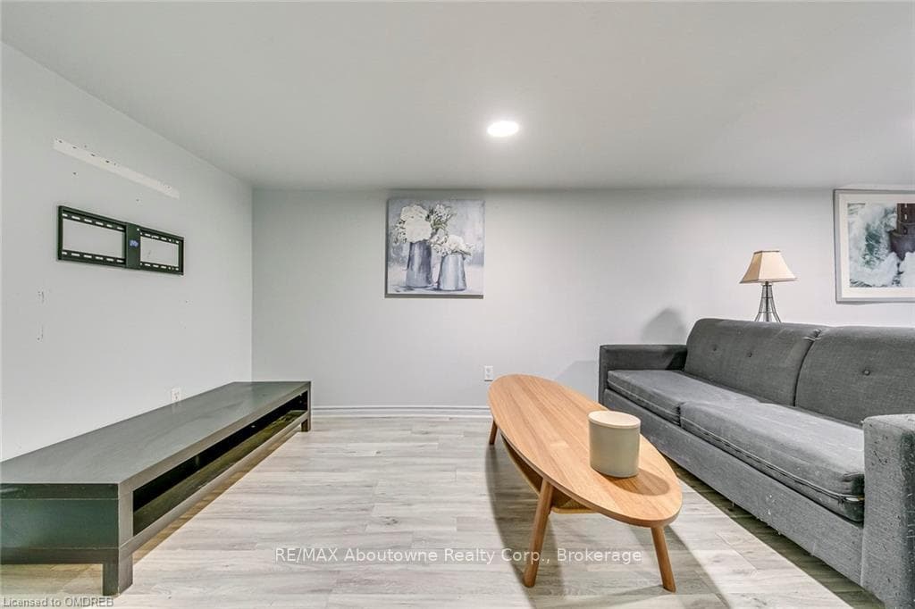478 KING WILLIAM Street photo 40