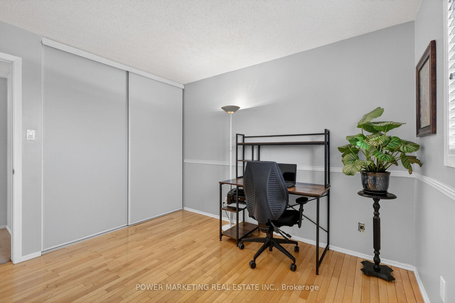 6451 VISENEAU Drive photo 21