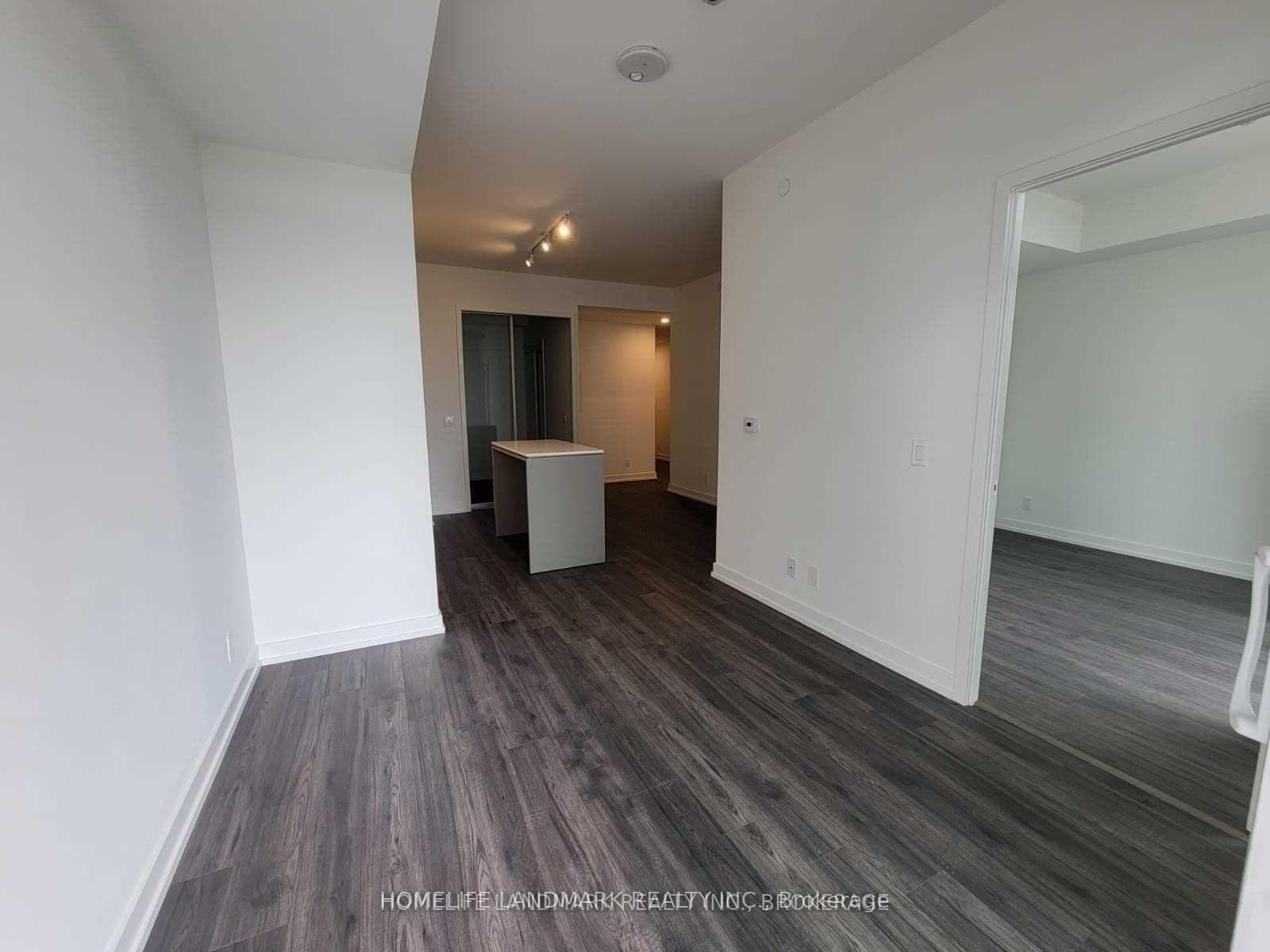 33 Helendale Avenue Unit 622 photo 15