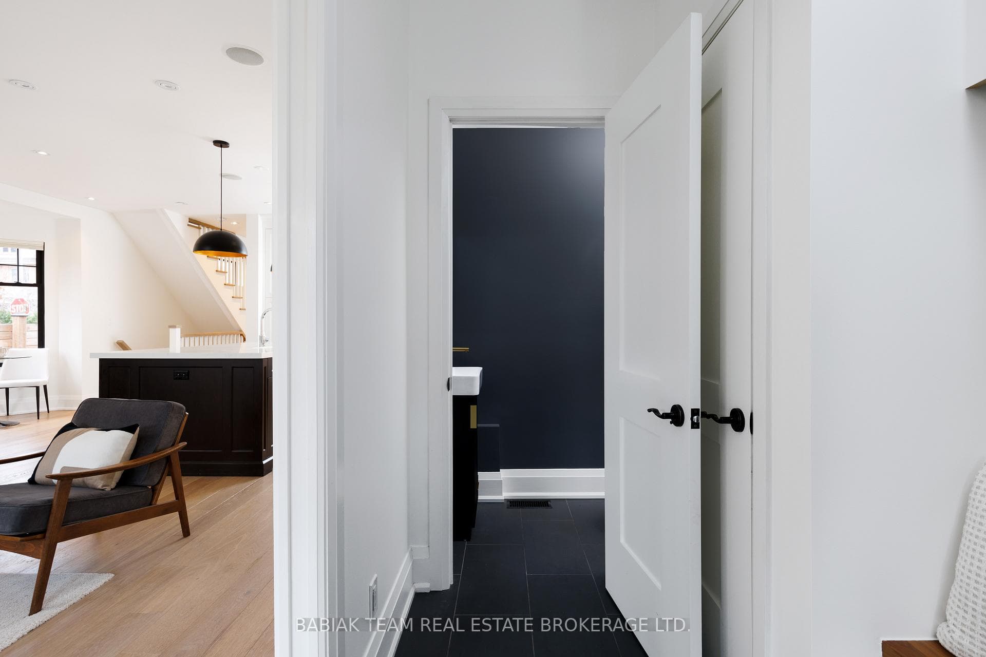 264 Pacific Avenue photo 19