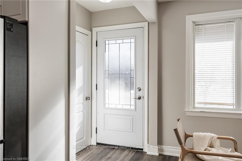 176 DAVID Avenue photo 3