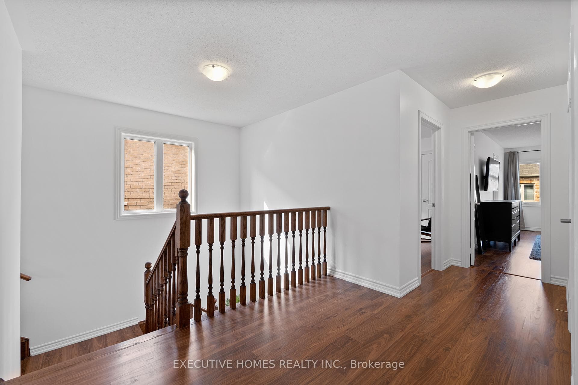 1539 Chretien Street photo 21