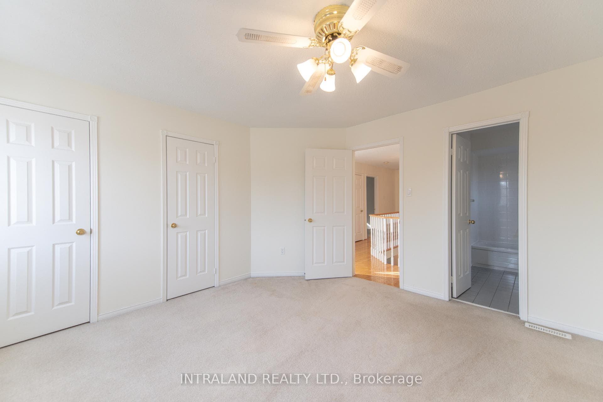 109 Vivians Crescent photo 18