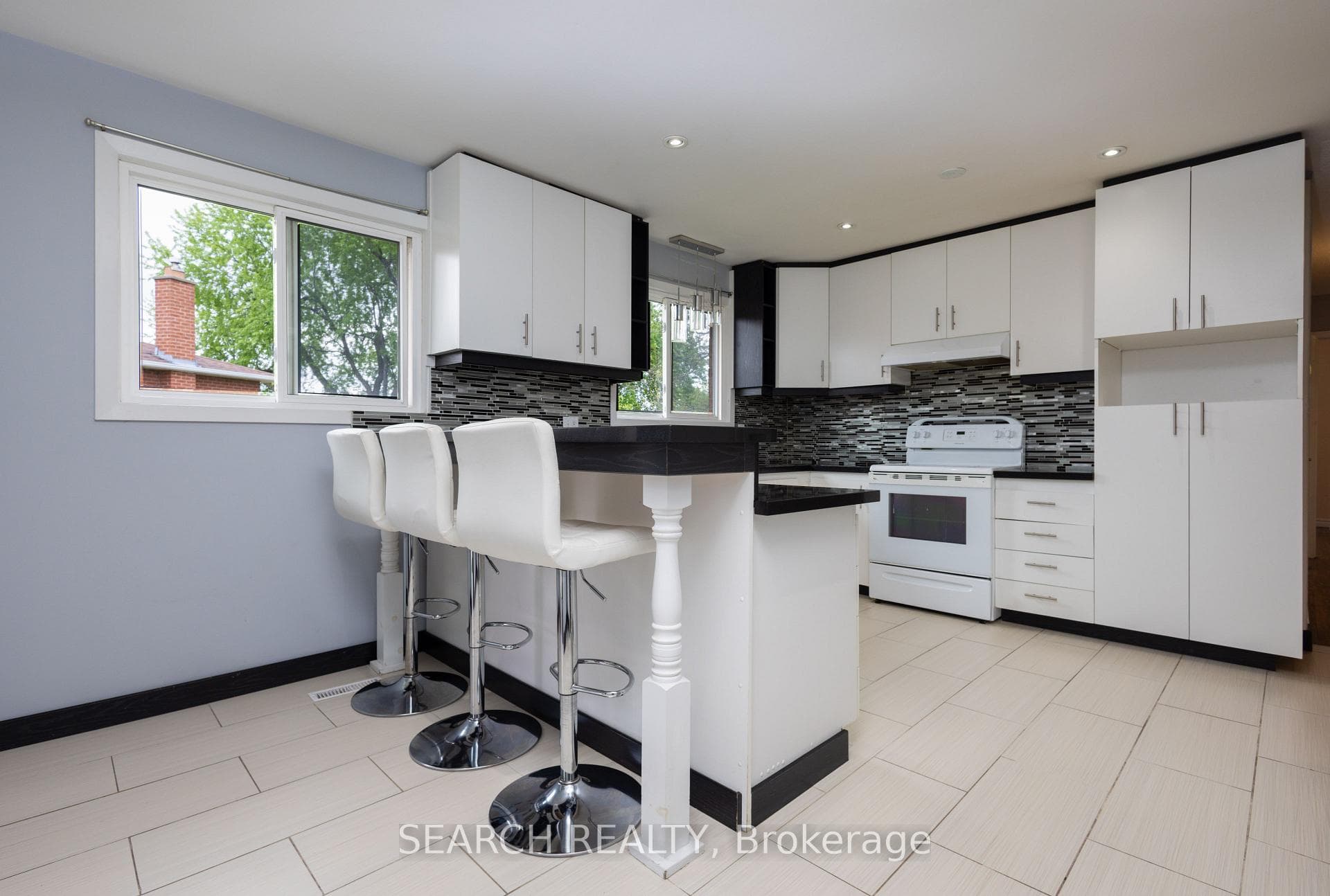62 Dantek Court photo 19