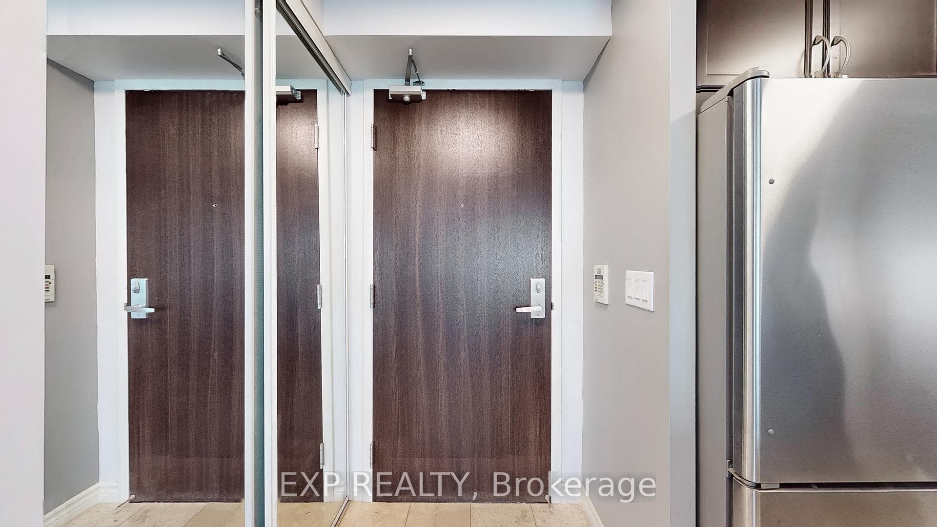 25 Lower Simcoe Street Unit 1106 photo 7