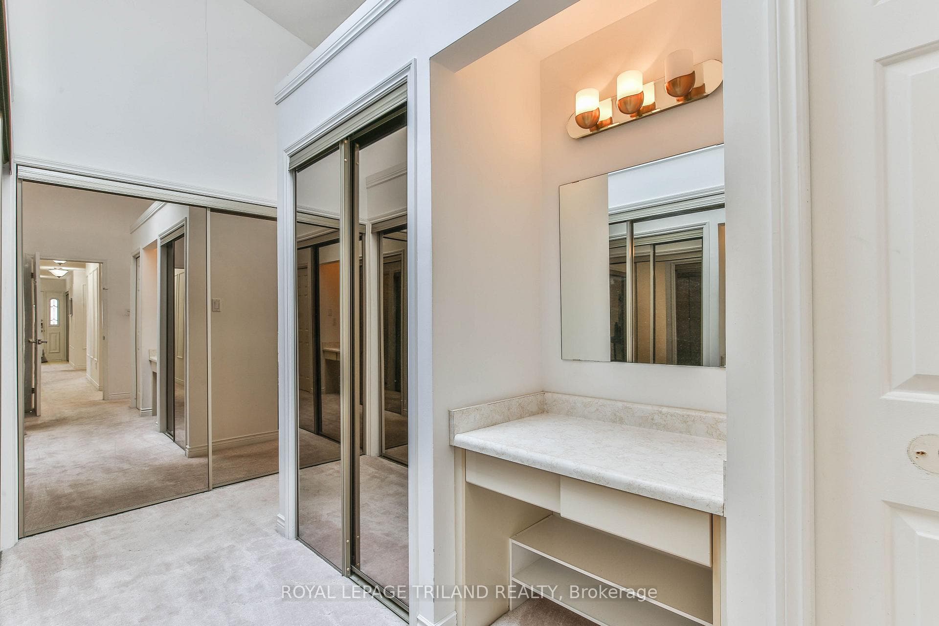 60 ROSECLIFFE Crescent Unit 8 photo 26
