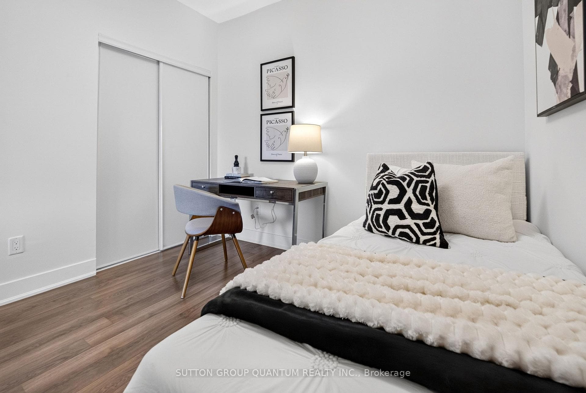 2nd Bedroom