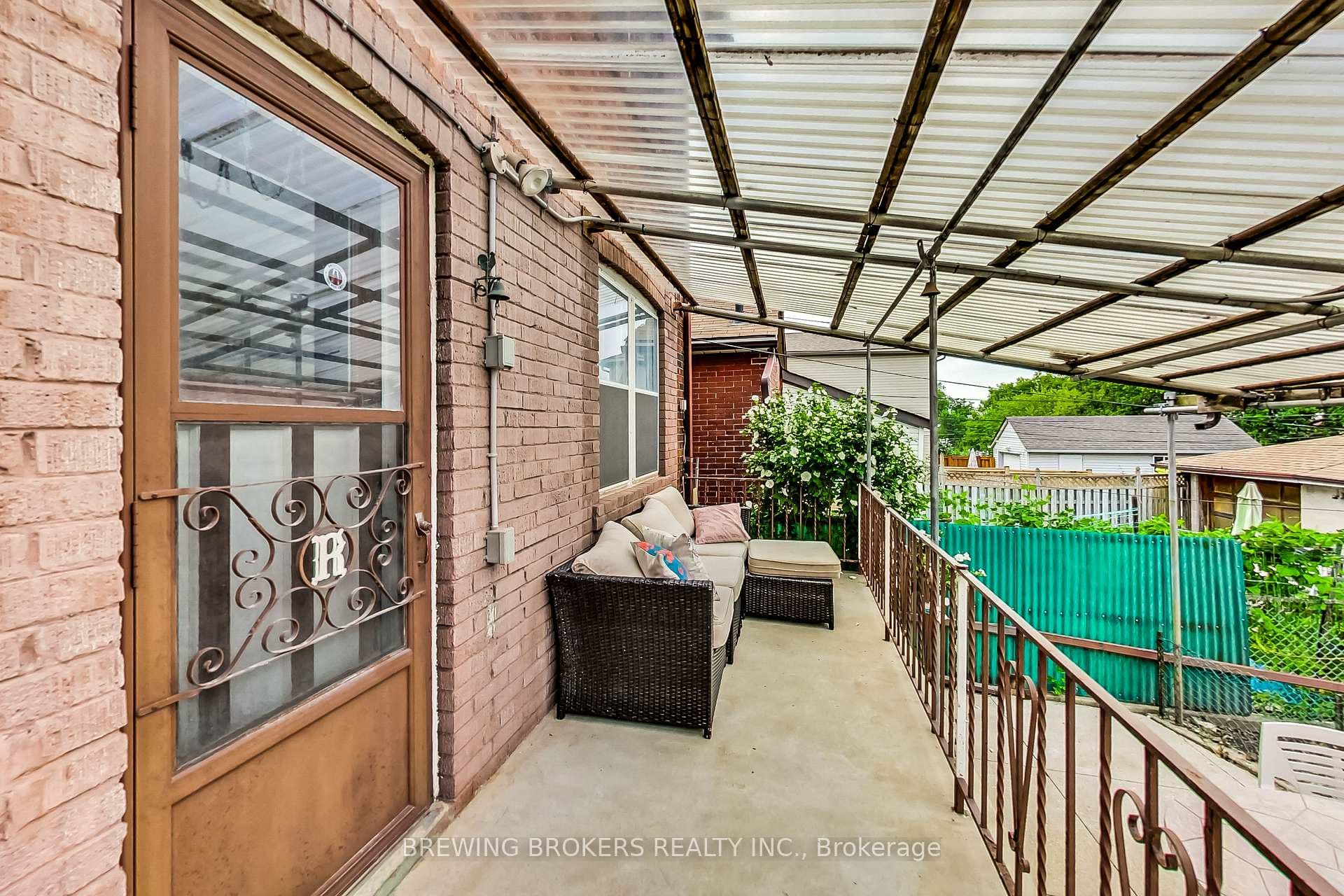 246 Atlas Avenue photo 35