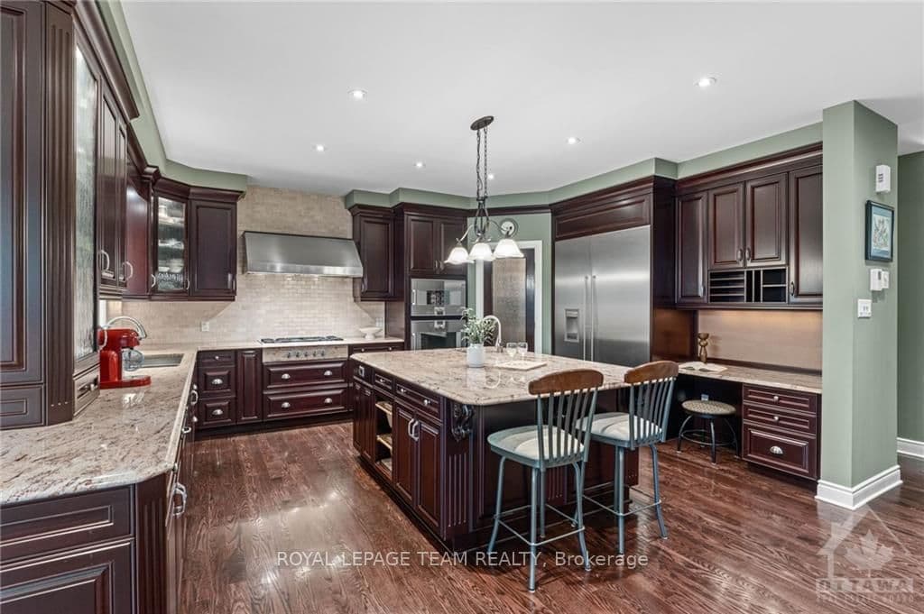 1116 MEADOWSHIRE Way photo 8