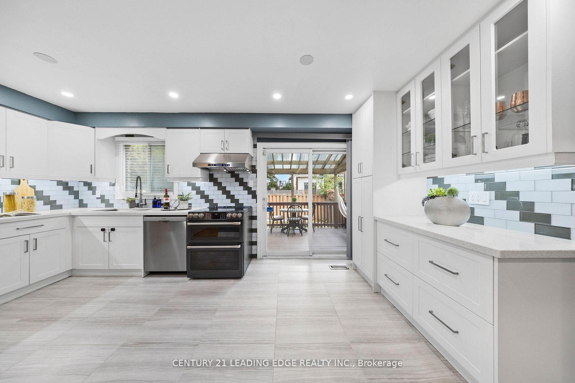 47 Peachtree Place photo 10