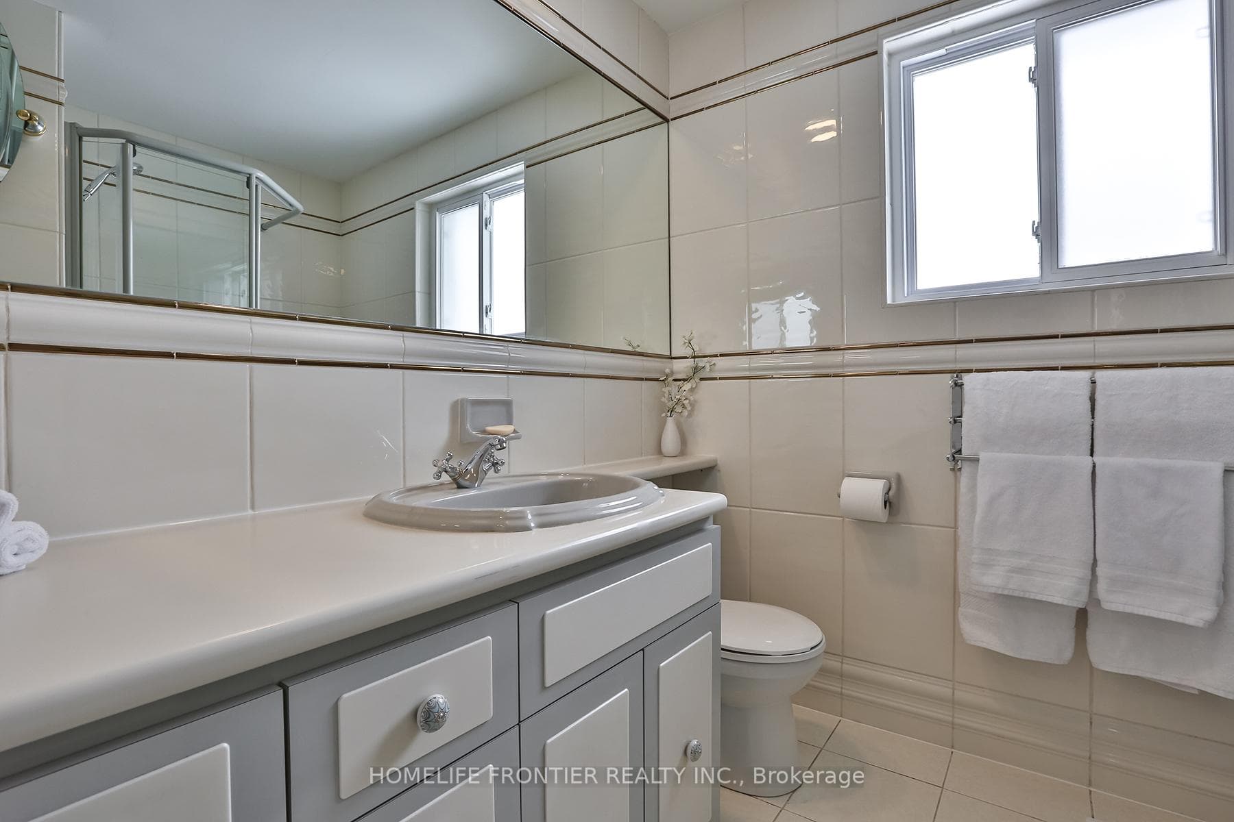 121 Bolton Avenue photo 14
