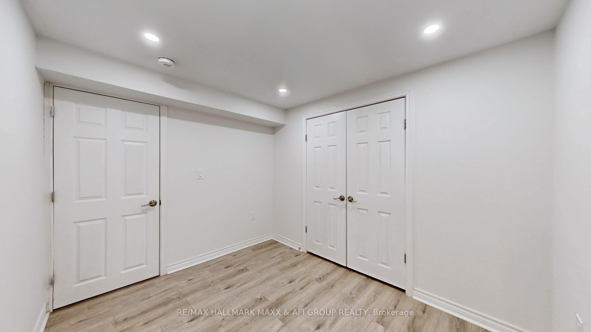 719 Shanahan Boulevard Unit Basement A photo 19