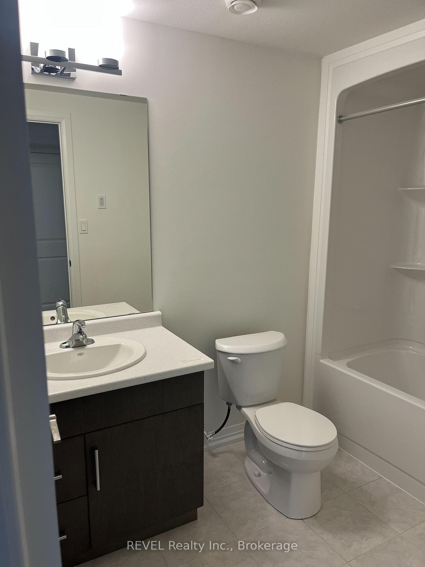 4 piece bathroom