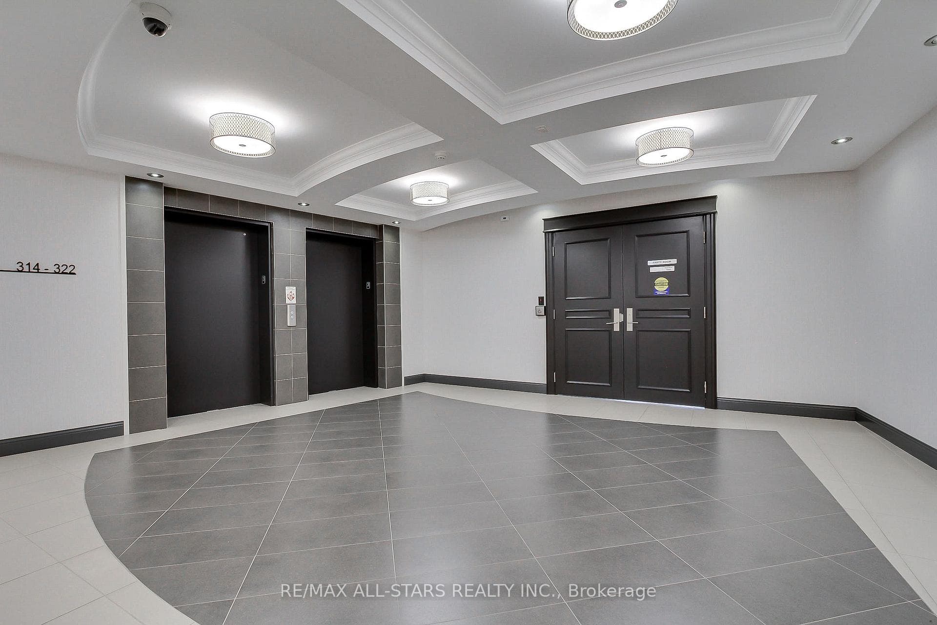 35 Baker Hill Boulevard Unit 322 photo 4