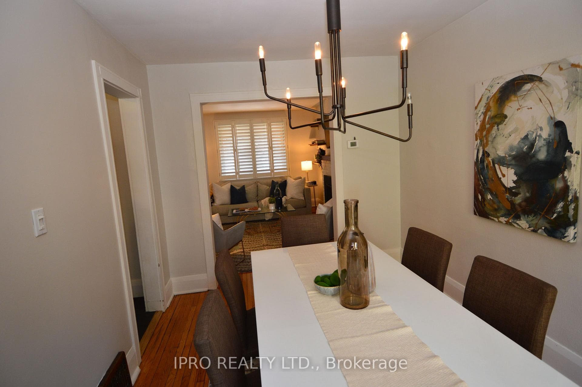 884 Davenport Road photo 5