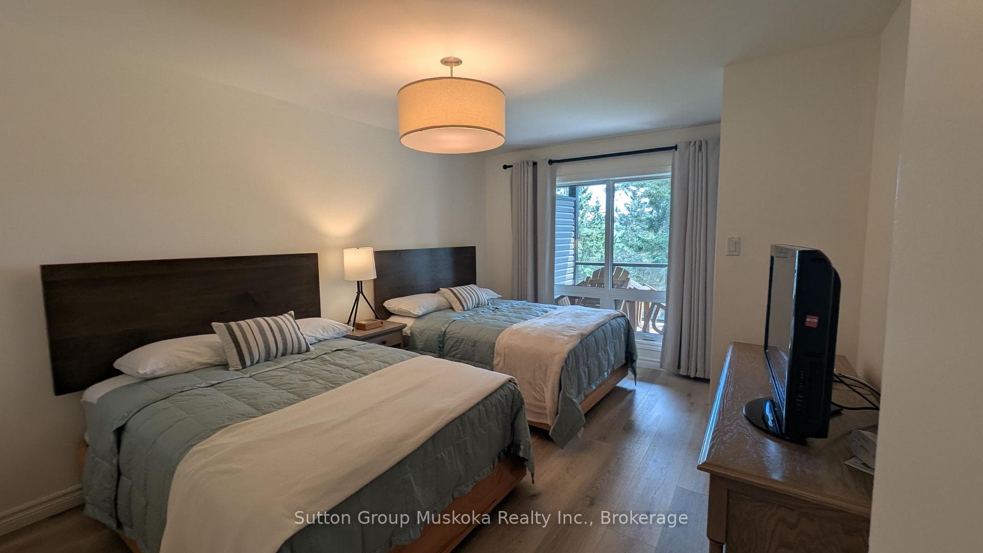 52-205 Deerhurst Drive photo 8