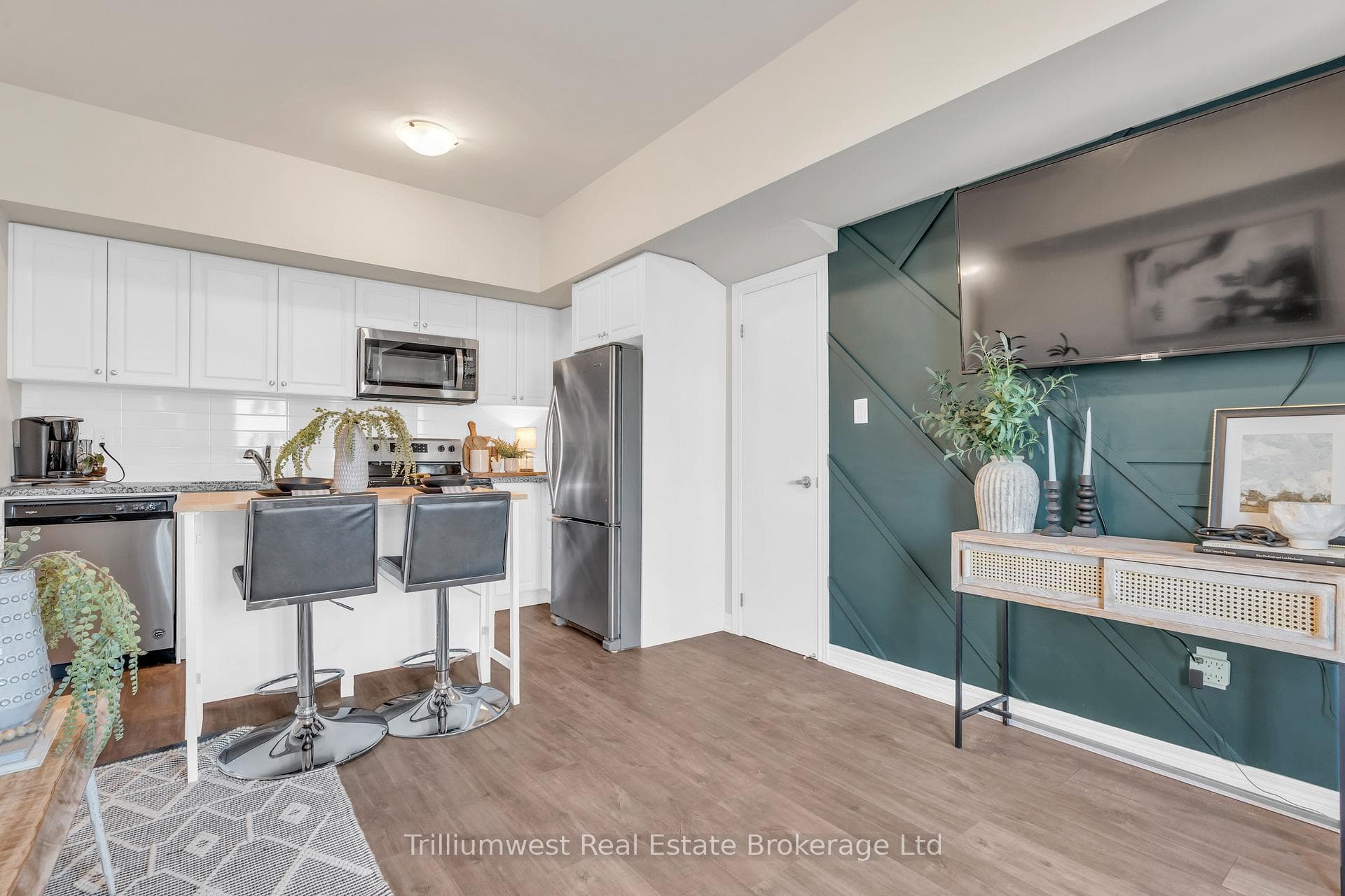 212 Law Drive photo 5