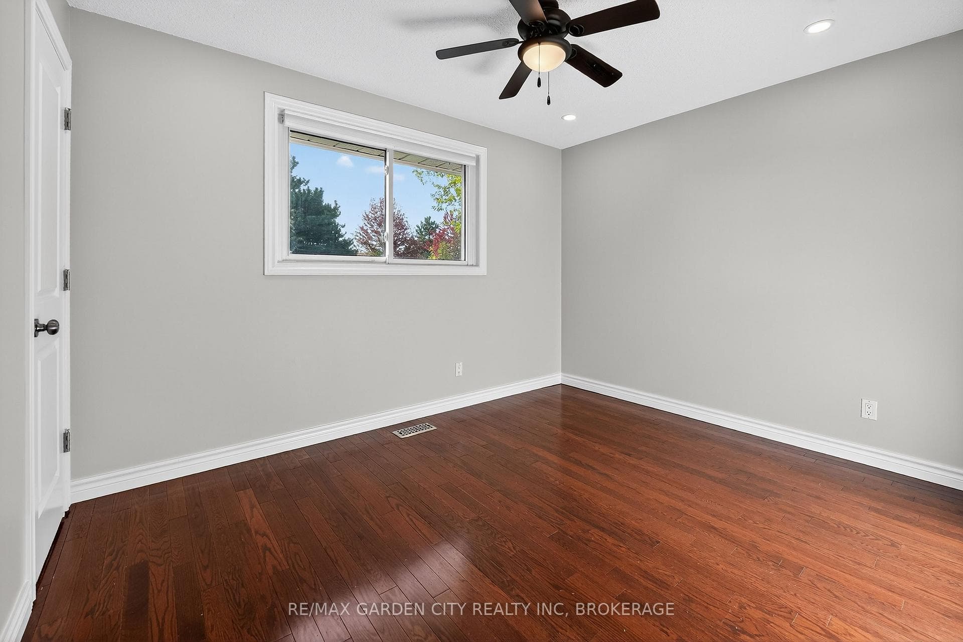 4 Jeanette Drive photo 21