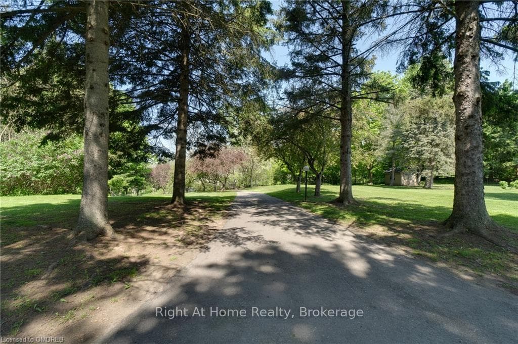 4480 4 SIDE Road photo 17