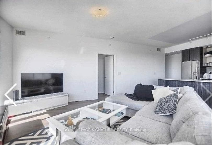 2520 Eglinton Avenue Unit 617 photo 1