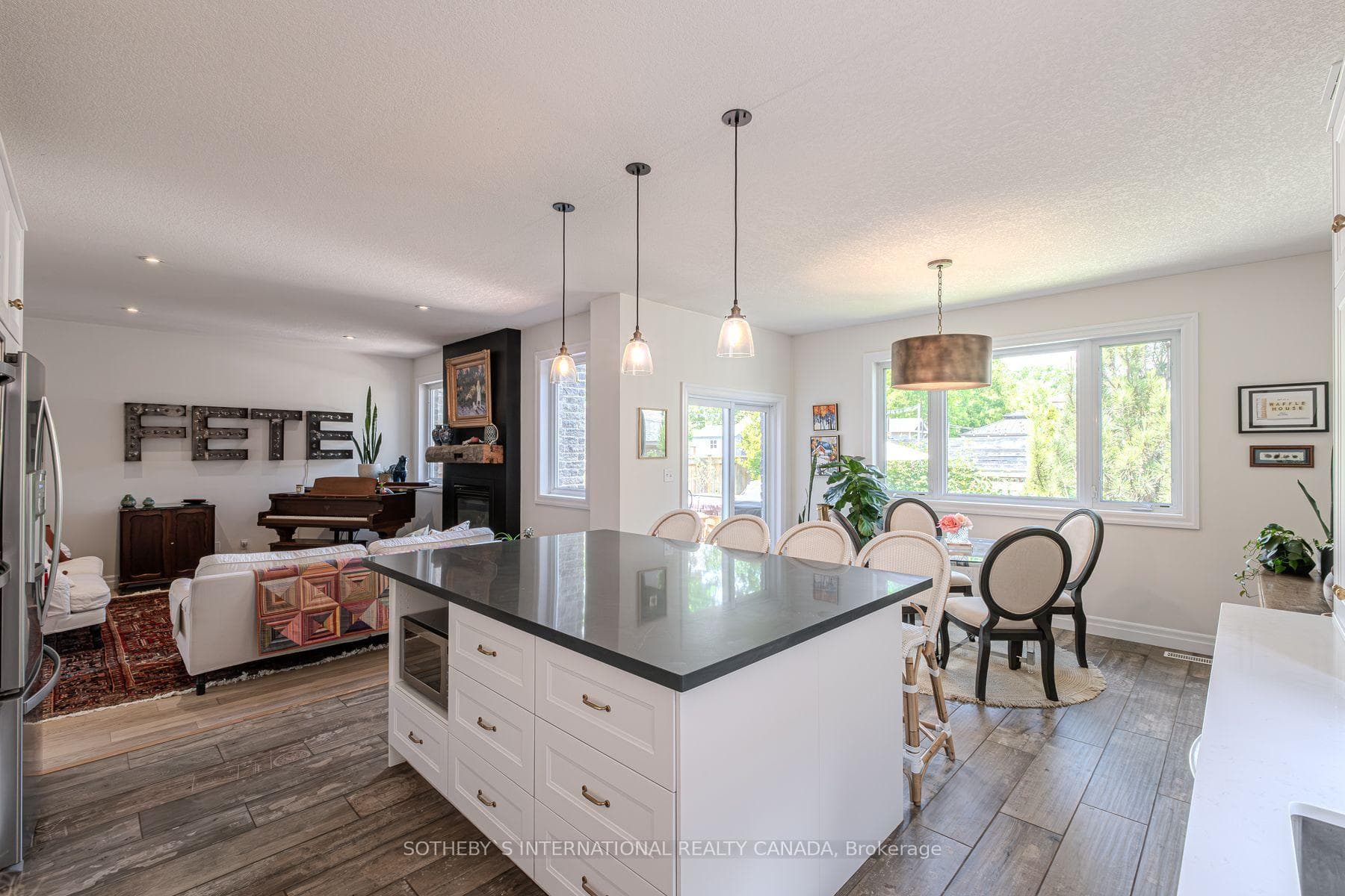 157 Fitzgerald Drive photo 10