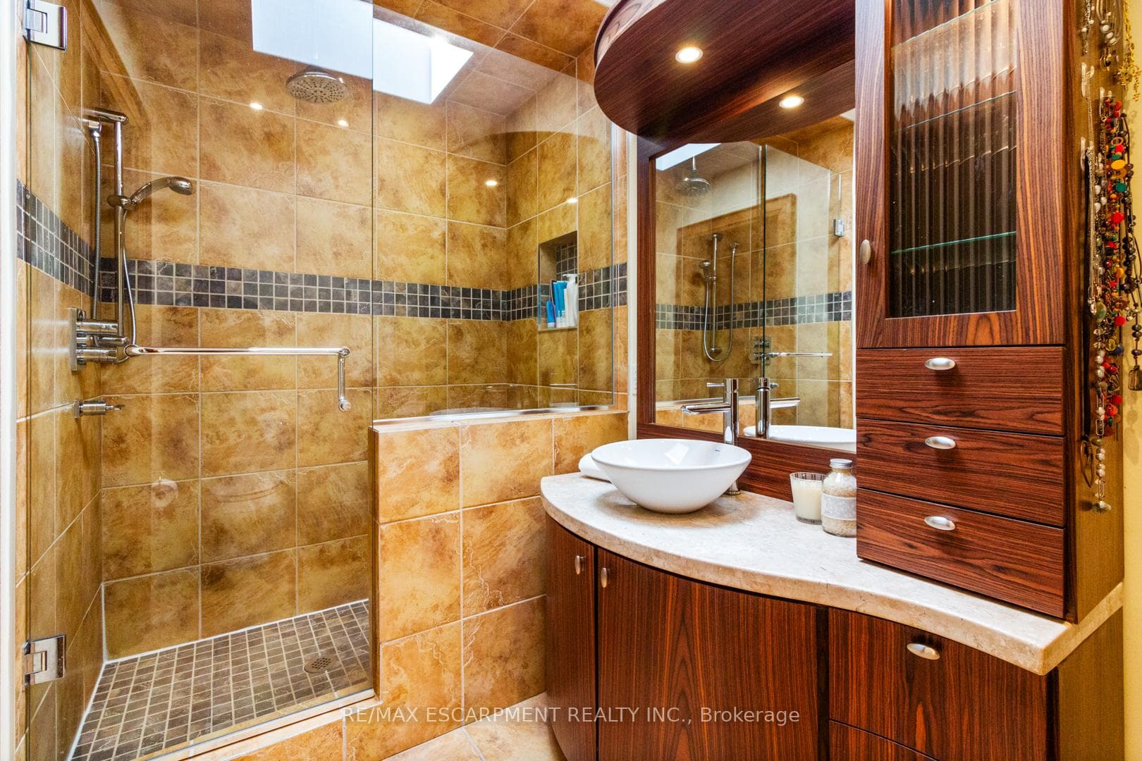 19 Jackson Avenue photo 24