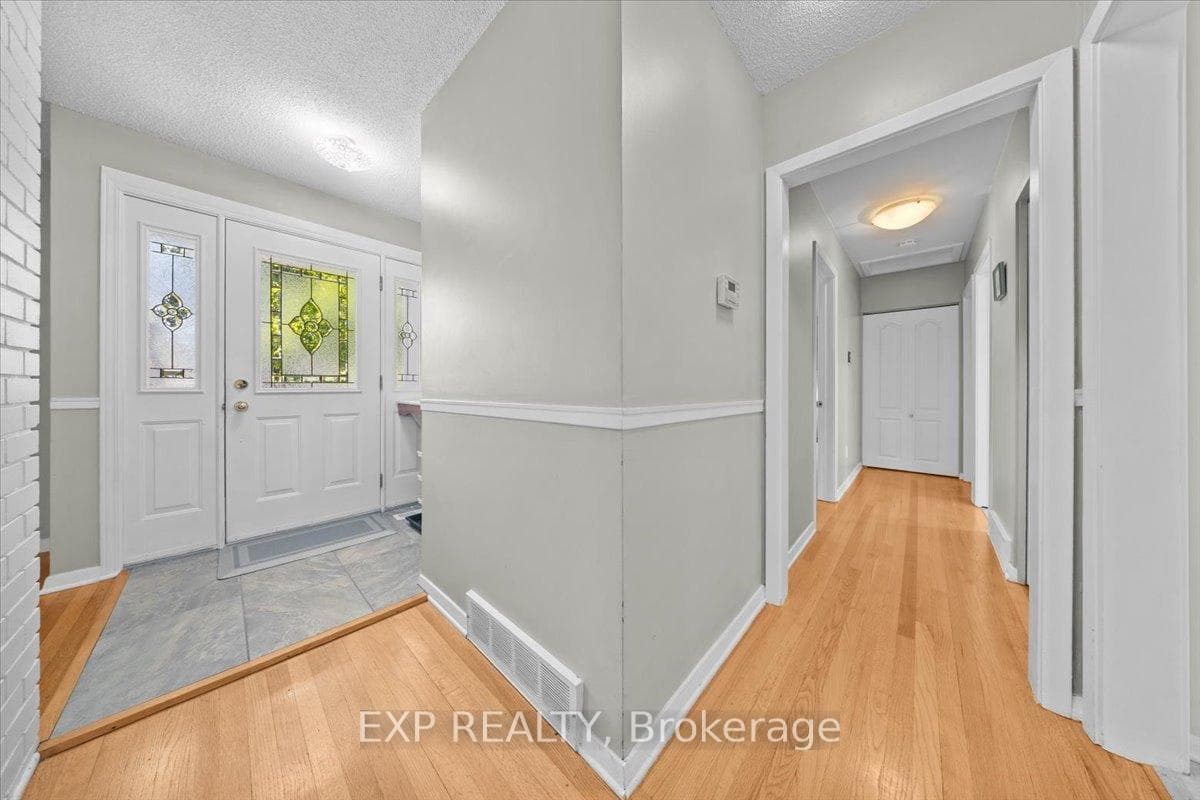 2697 Ulster Crescent photo 19