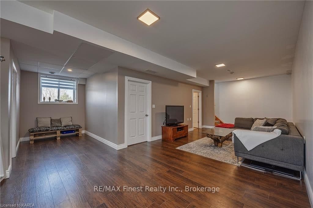 5234 DUNDON Drive photo 27