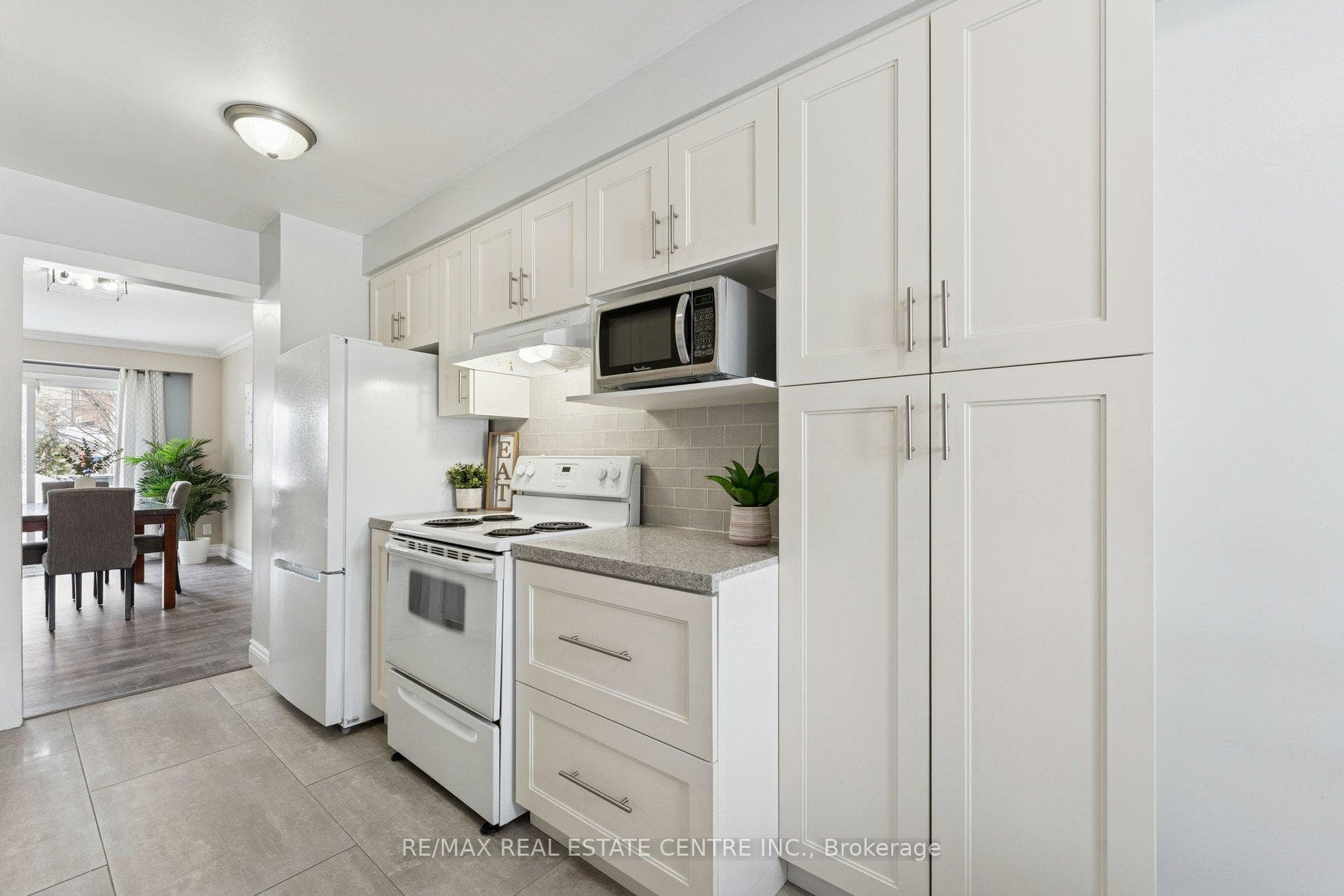 35 Primrose Crescent photo 17